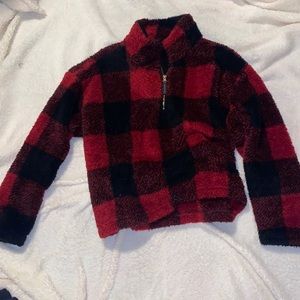 Super cute fuzzy sweater, only was worn twice. It’s super comfy